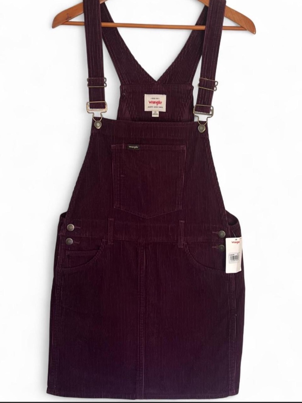 SUNRISE SKIRTALL WINETASTING
Wrangler brand burgundy corduroy overall dress